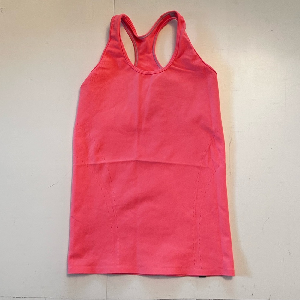 IVIVVA TANK